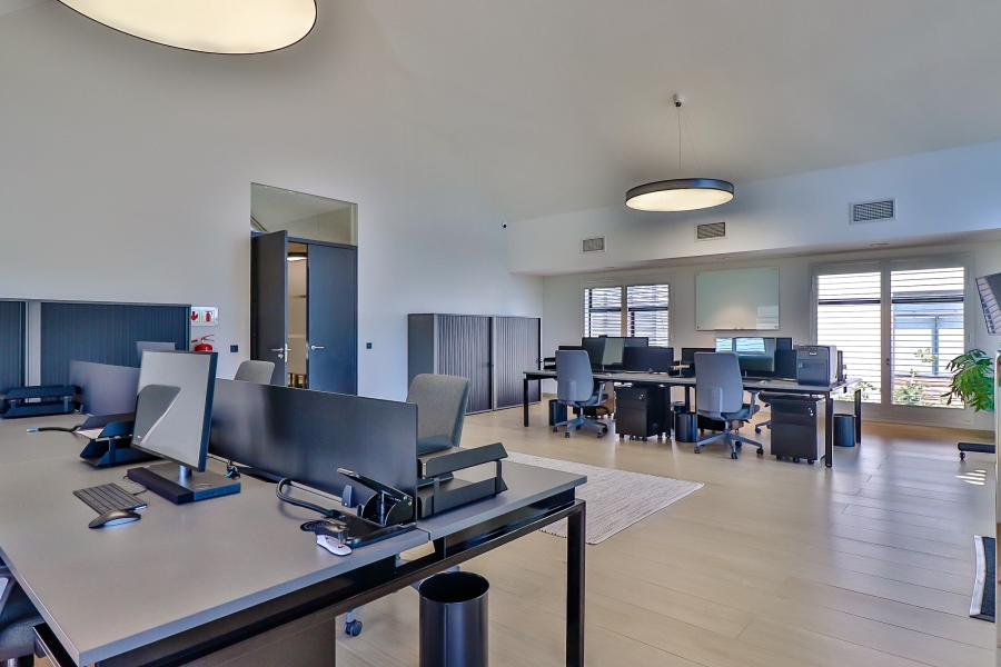 To Let commercial Property for Rent in Val De Vie Estate Western Cape